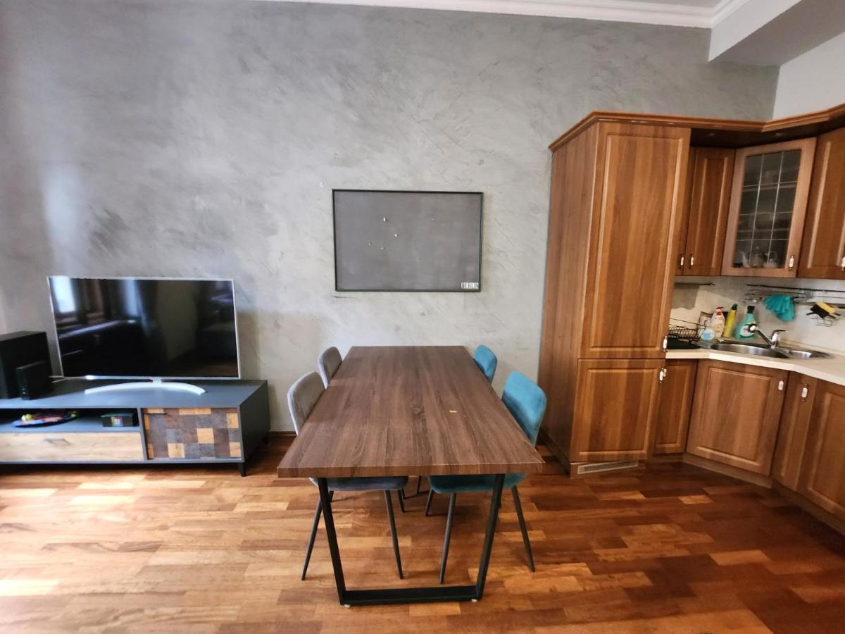 Spacious Apartment 6Min From The Dancing House Πράγα Εξωτερικό φωτογραφία